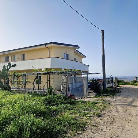 Villa Velez Tropea Exterior photo