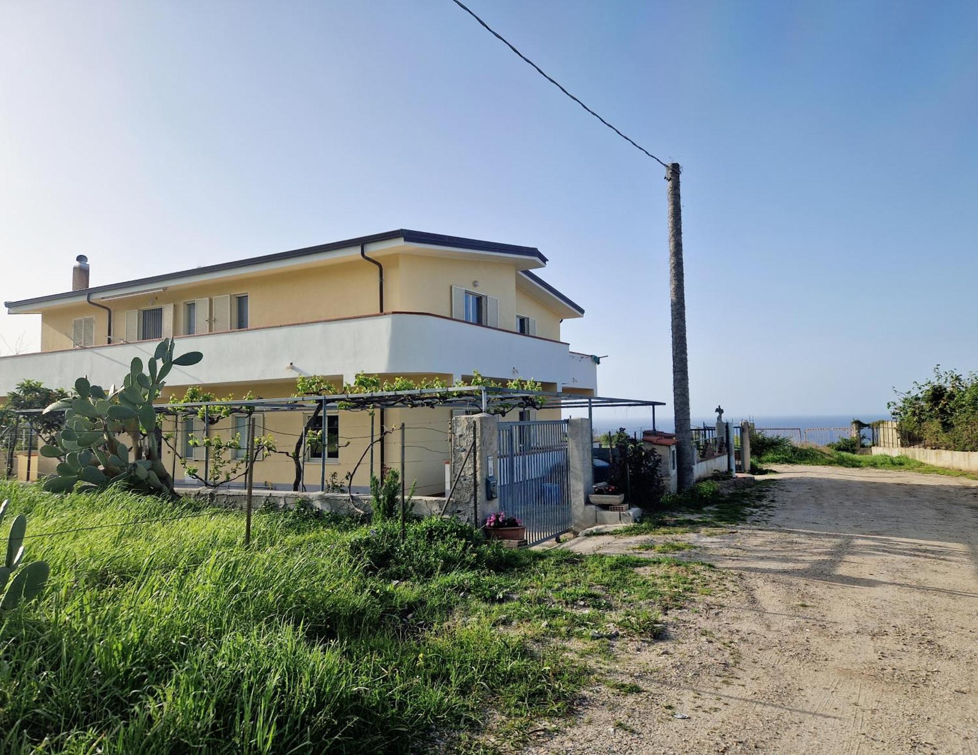 Villa Velez Tropea Exterior photo